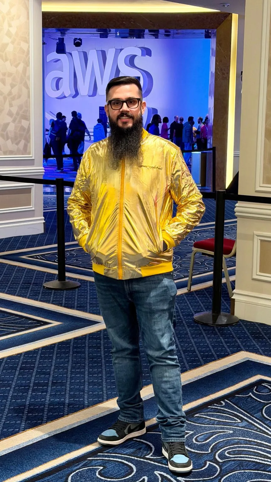 Dan Rezende com a segunda Golden Jacket da AWS no re:Invent 2025